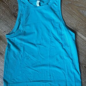 Lululemon tank.   Worn twice!   Sz 4